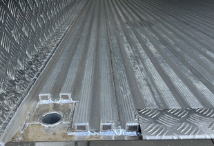 HINO 700 (МРМ 18т) ИЗОТЕРМИЧЕСКИЙ ФУРГОН 9,2м С/П 60/80